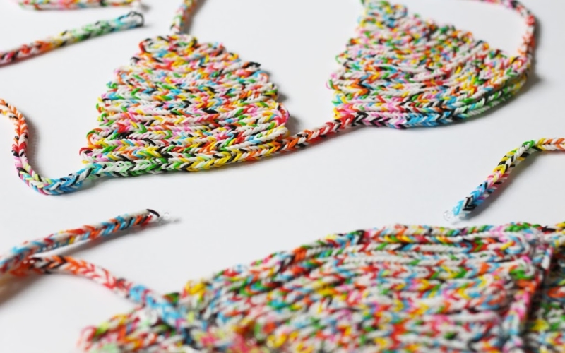 Bikini aus Loom Bands