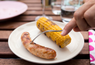 Draußen sitzen und Grillen – ein perfekter Spätsommertag