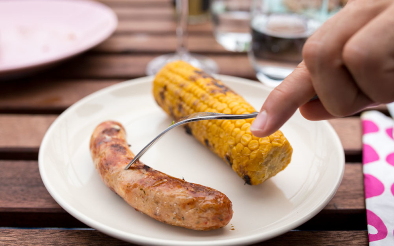 Draußen sitzen und Grillen – ein perfekter Spätsommertag